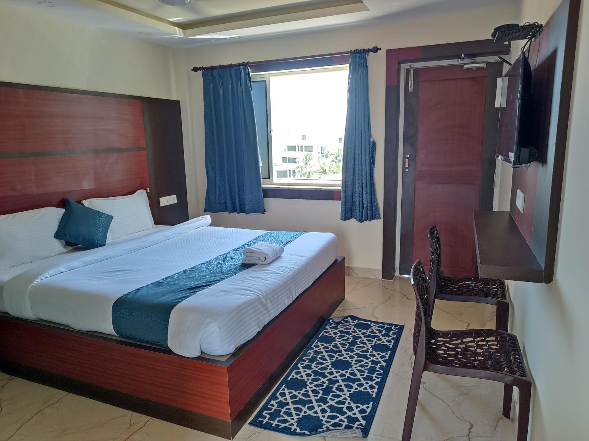 Mom Hotel - Unit Of Mom Hotel Puri Bagian luar foto