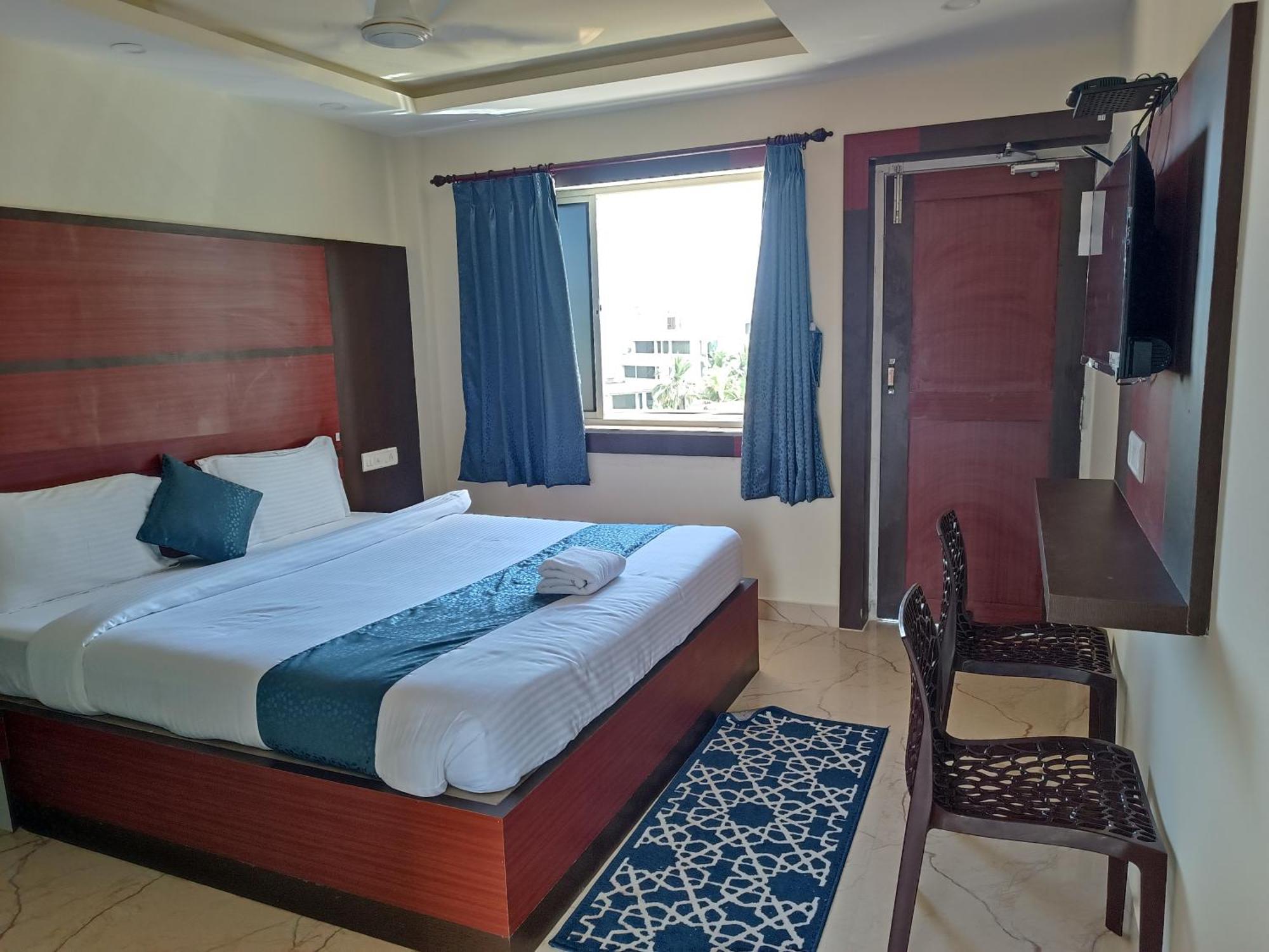 Mom Hotel - Unit Of Mom Hotel Puri Bagian luar foto