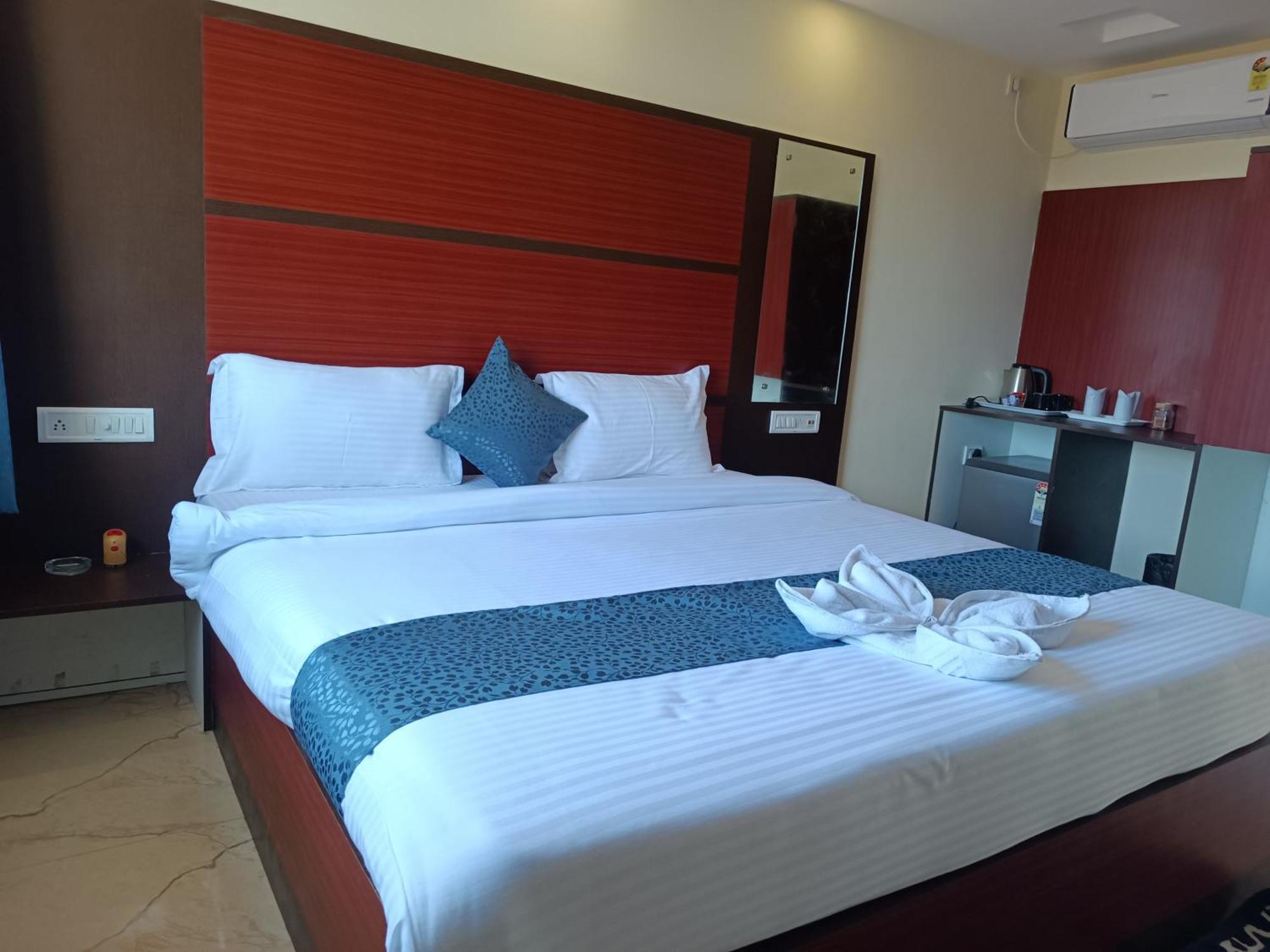 Mom Hotel - Unit Of Mom Hotel Puri Bagian luar foto