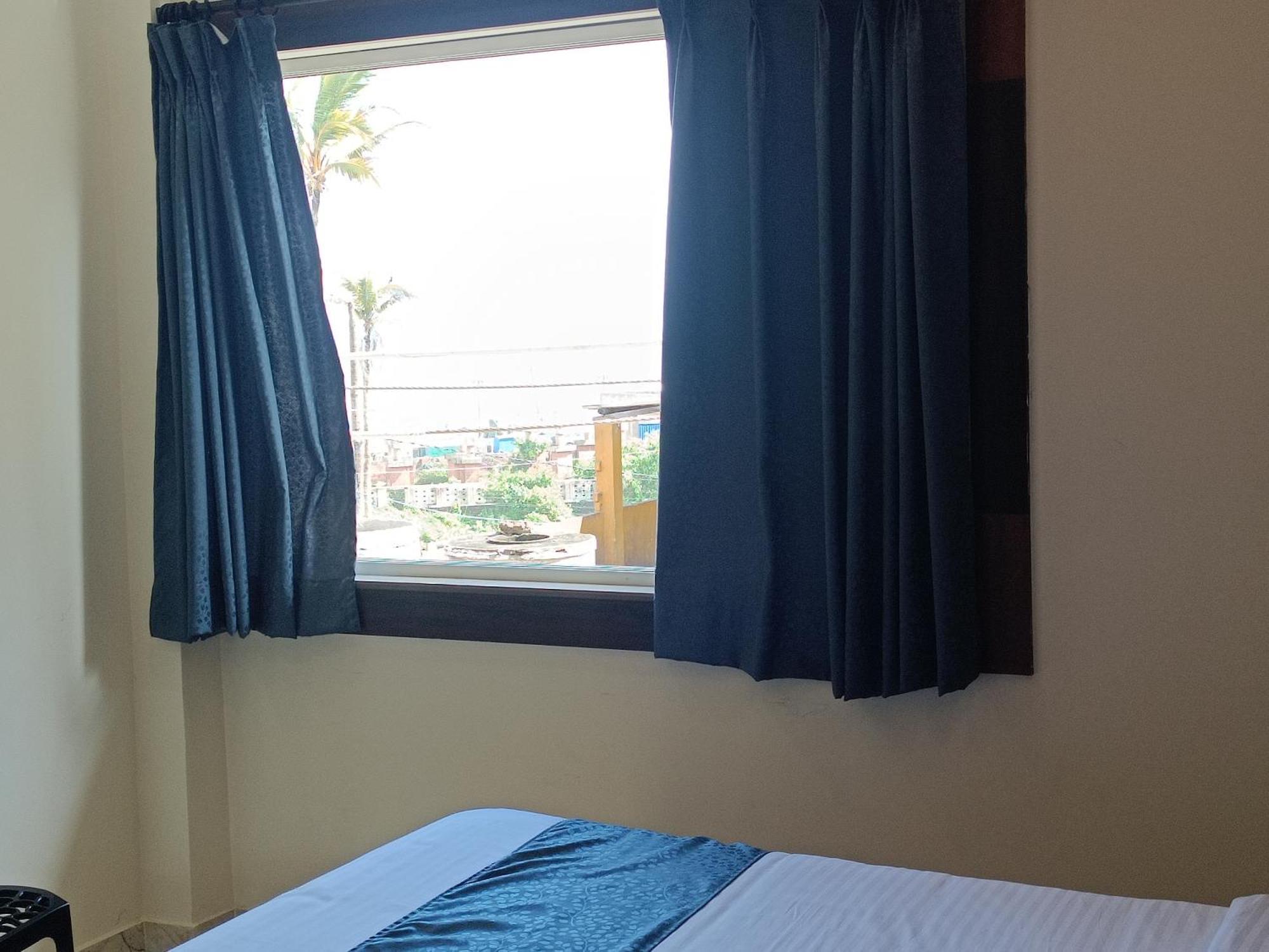 Mom Hotel - Unit Of Mom Hotel Puri Bagian luar foto