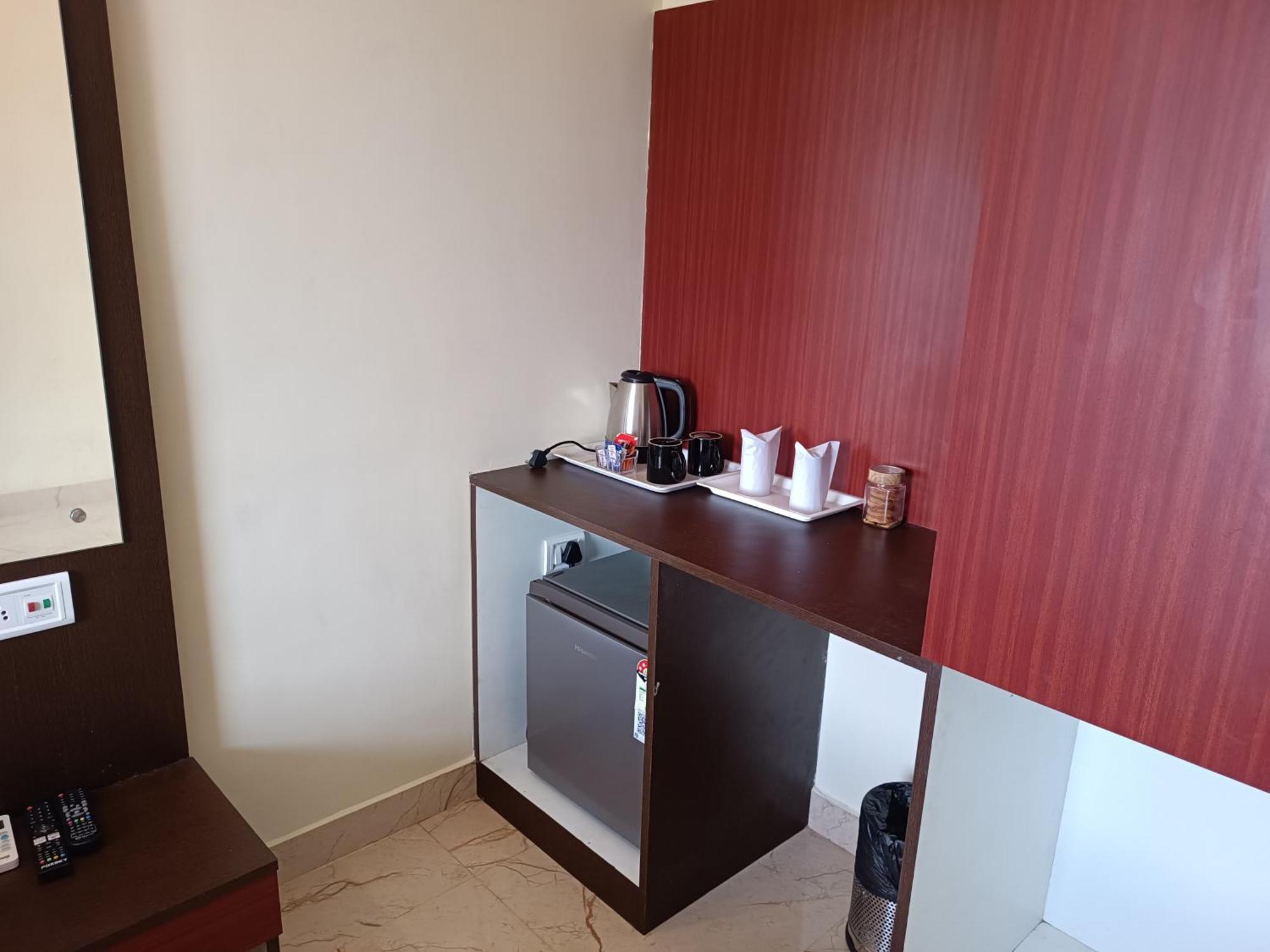 Mom Hotel - Unit Of Mom Hotel Puri Bagian luar foto