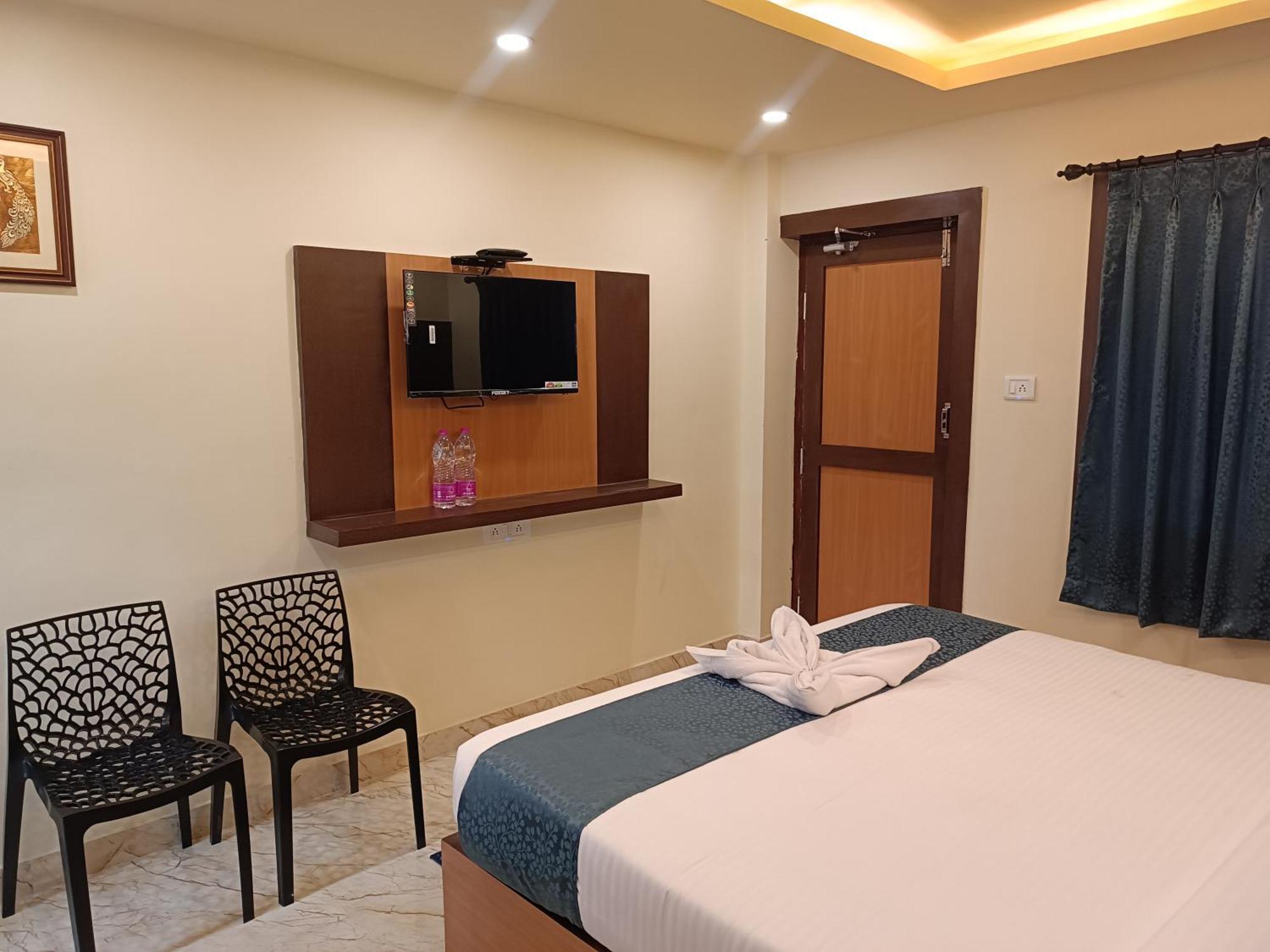 Mom Hotel - Unit Of Mom Hotel Puri Bagian luar foto
