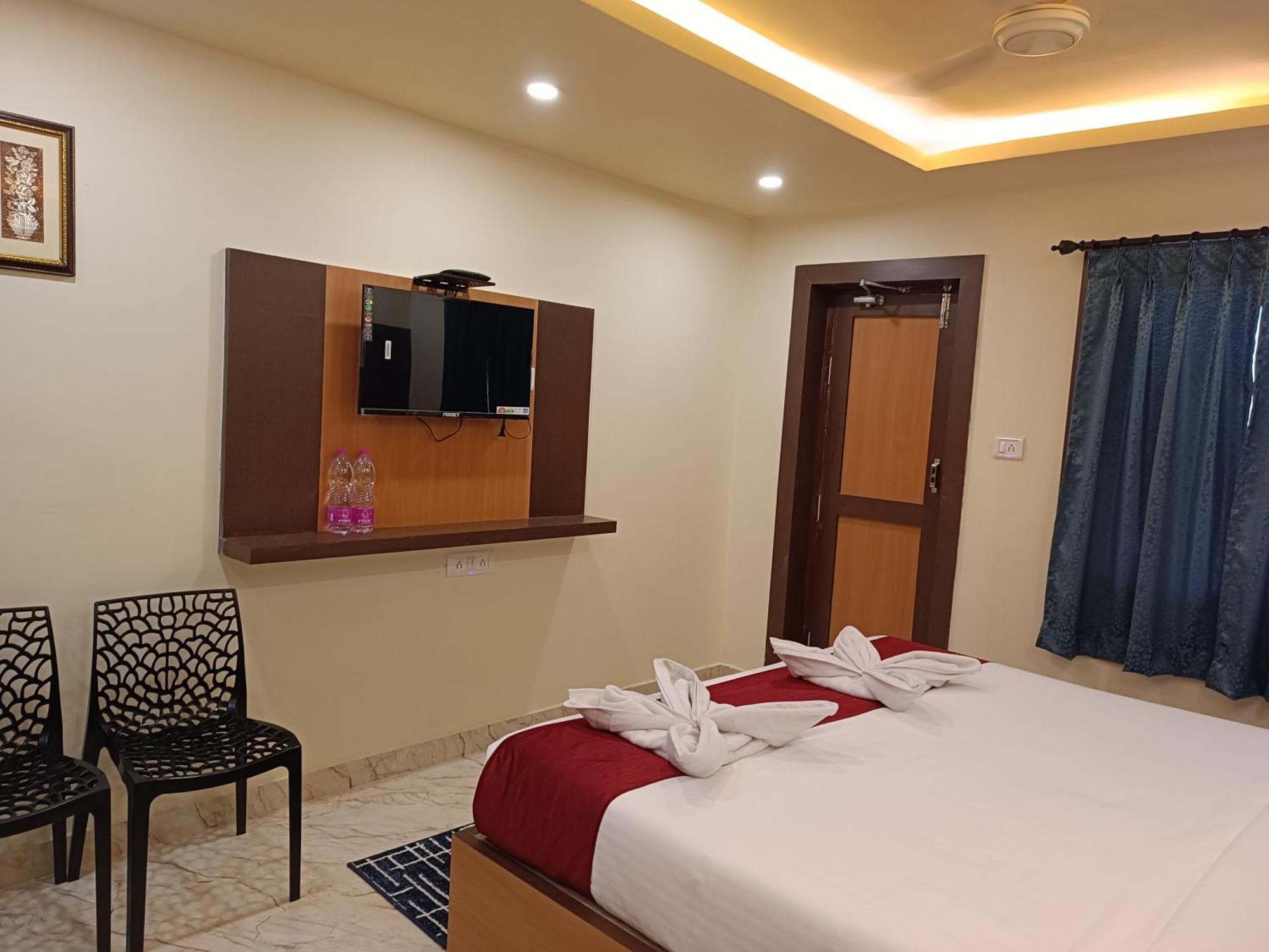 Mom Hotel - Unit Of Mom Hotel Puri Bagian luar foto